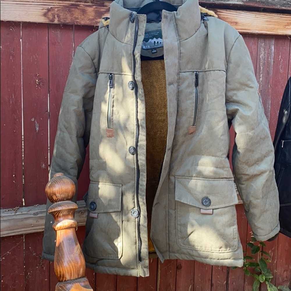 Winter jacket . - Picture 5 of 8